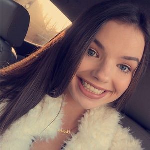 Meet your Posher, Elizabeth anne